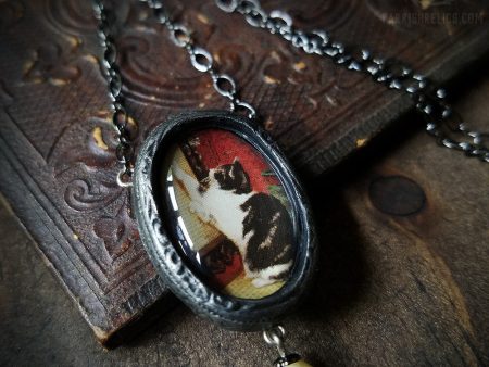 Victorian Cat Pictorial Shrine Amulet Cheap