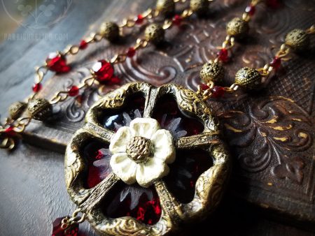 Etched Stained Glass Tudor Rose Amulet Necklace For Cheap